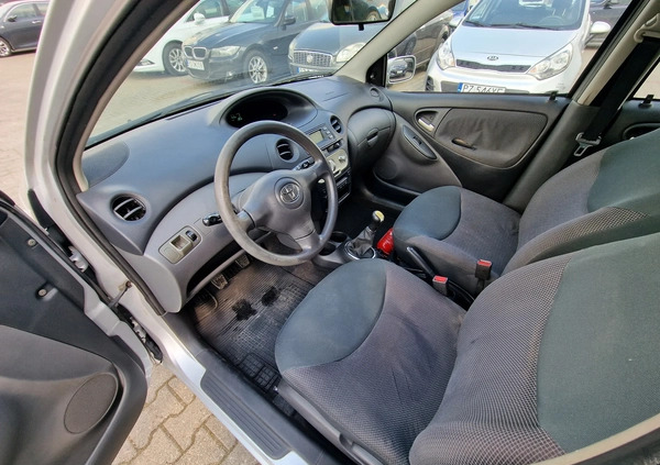 Toyota Yaris cena 6499 przebieg: 166177, rok produkcji 2003 z Daleszyce małe 137